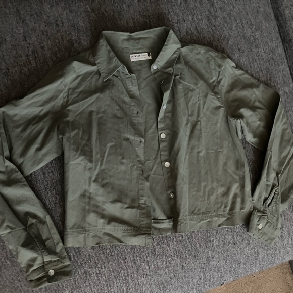 Jackson Rowe Cropped Boyfriend shirt - army green size small - Picture 4 of 6